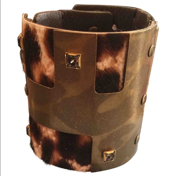 NEW PRICE !! Lanvin authentic cuff bracelet & box. Made in France. - Picture 1 of 7